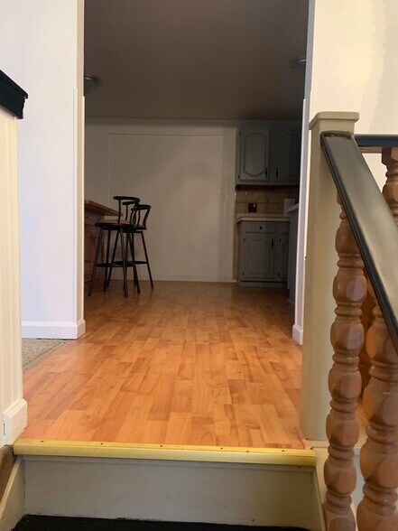 Entry - 6105 Dacola Shores Rd