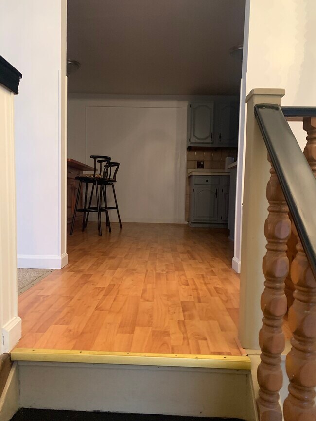 Entry - 6105 Dacola Shores Rd