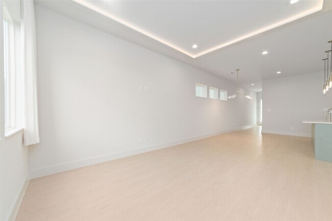 Building Photo - 3007 Ventas Dr