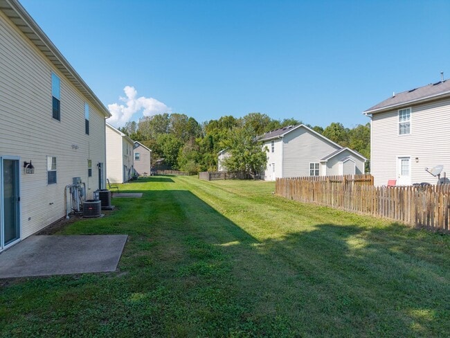 Building Photo - 4303-4305 Cheryl Ct.