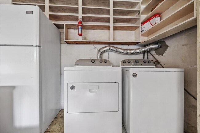 Building Photo - 12902 Forest Hills Dr