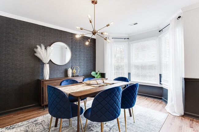 Primary Photo - 2580 Old Roswell Rd SE