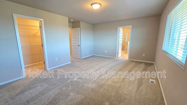 Building Photo - 1032 Baker Hts Lp