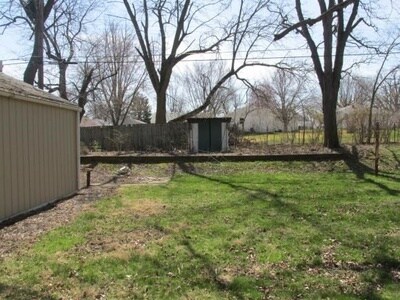 Building Photo - 2039 E Whitmer St