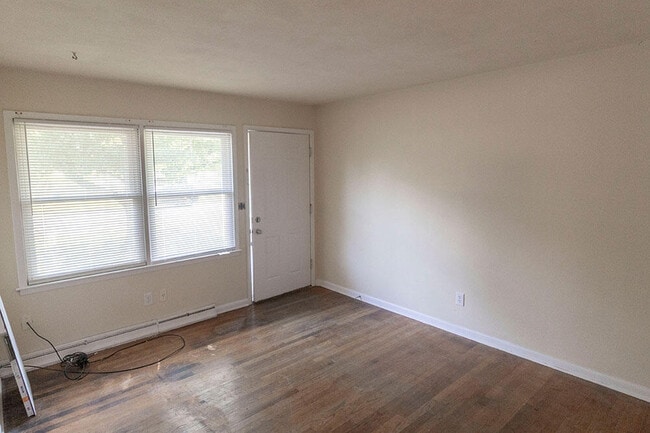 Building Photo - 1003 Hardin St