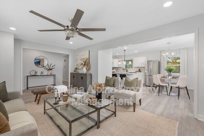 Building Photo - 4420 Chebar Dr