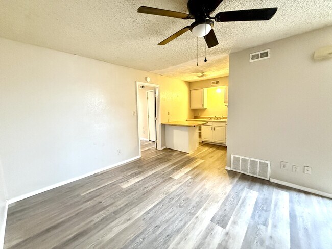 Building Photo - 801 M St NW