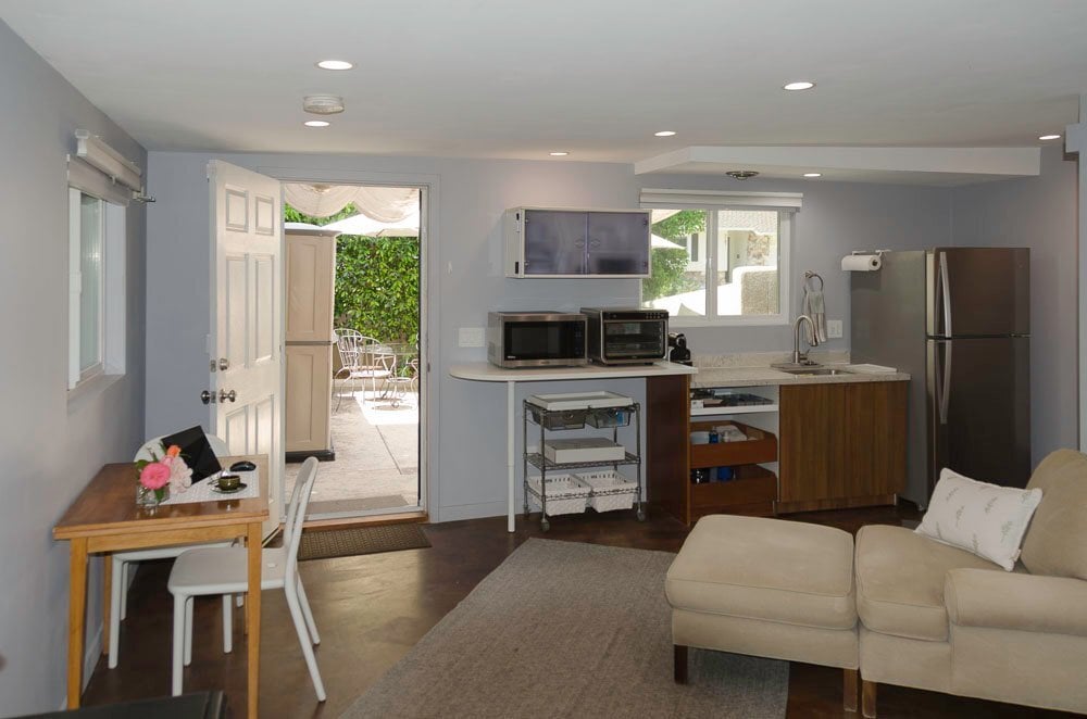 Building Photo - 22054 De La Guerra St