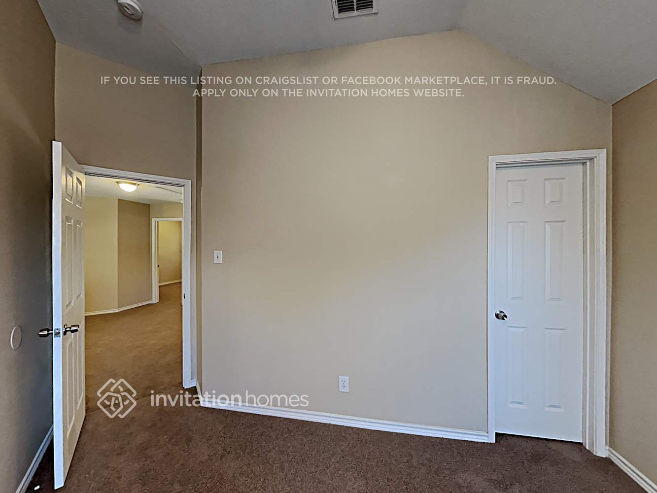 Building Photo - 2 Devon Ct