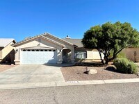 Building Photo - Nice 3 Bedroom 2 Bath Home in Chaparral Mesa!