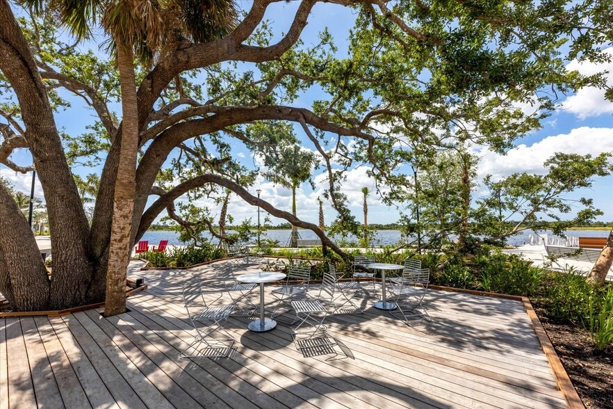 Building Photo - 11314 Pinot Dr