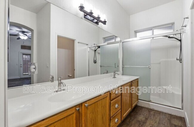 Building Photo - 6519 S 5th Way