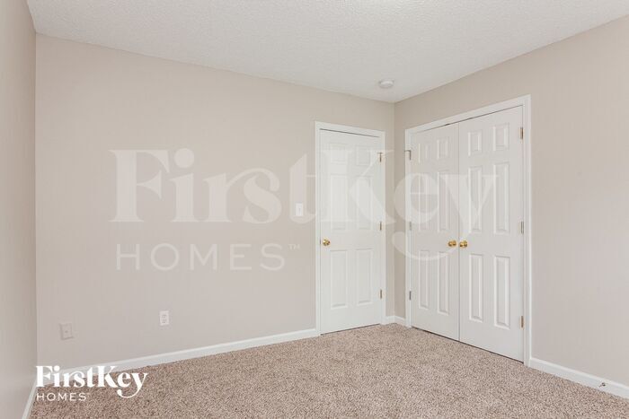 Building Photo - 998 Piney Church Rd