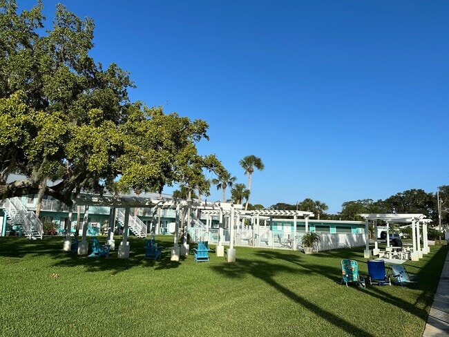 Building Photo - 541 S Peninsula Ave