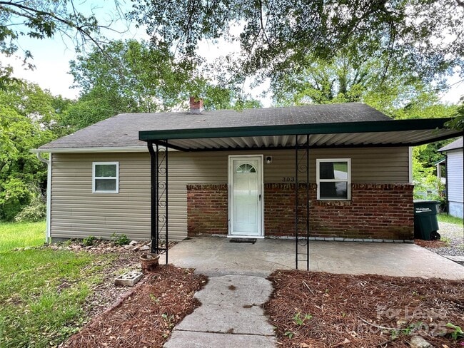 Primary Photo - 303 Talley St