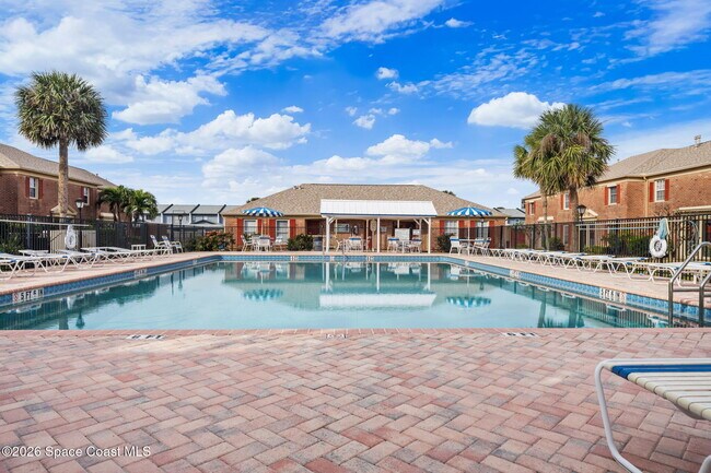 Building Photo - 913 S Colonial Ct