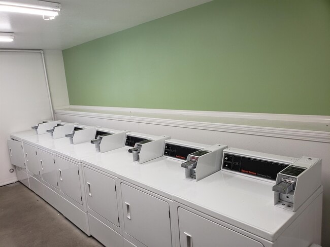 Building Photo - 35 W 2nd N