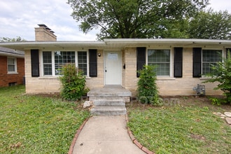 Building Photo - 112 S Lincoln Park Dr