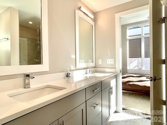 Building Photo - 2 Bauhaus Ct.