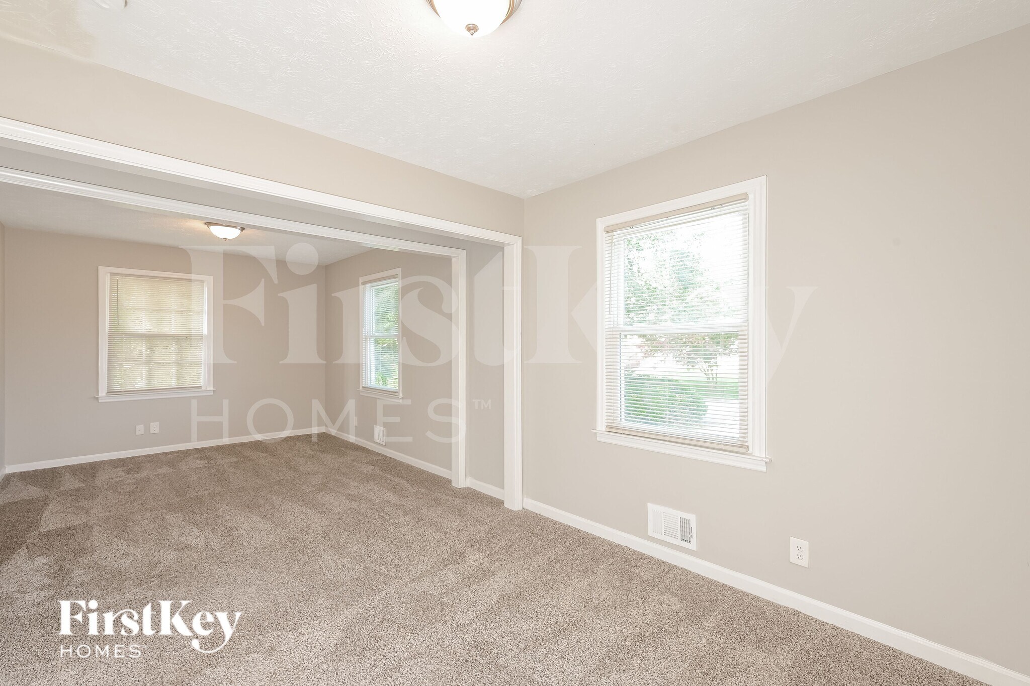 Building Photo - 939 Ray Dr