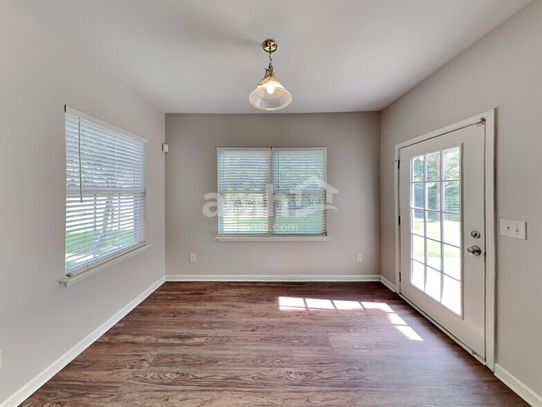 Building Photo - 11203 Tristan Ct