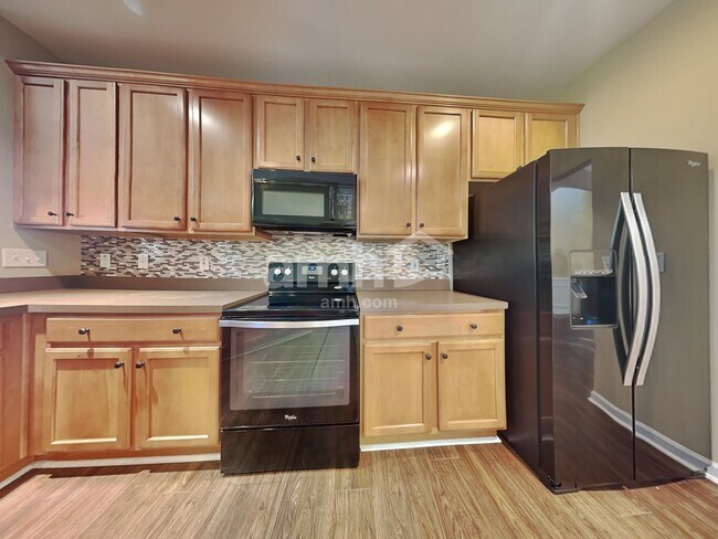 Building Photo - 173 Largess Ln