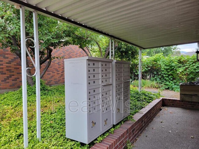Building Photo - Rose Garden Apartments