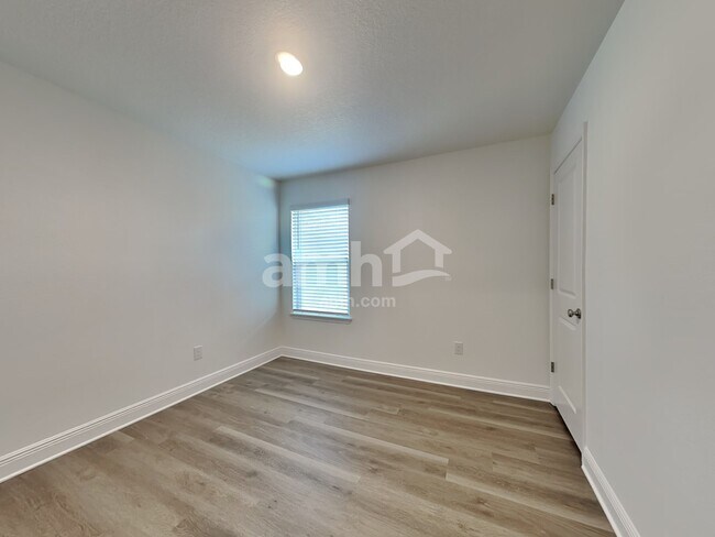 Building Photo - 6543 Atlantic Bch Ave
