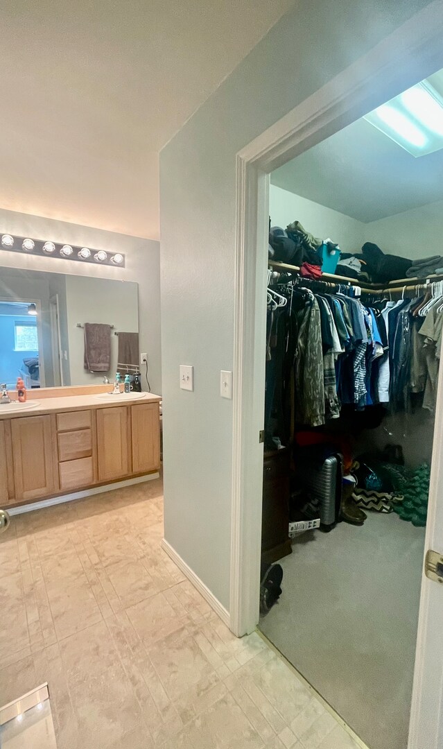 Building Photo - Fantastic 4 bedroom single family home wit...