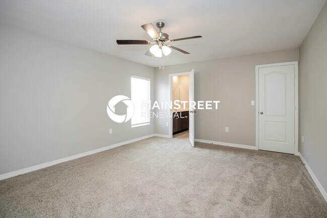 Building Photo - 5 Bedroom Pet-Friendly Home in Mascotte, FL with Main Street Renewal