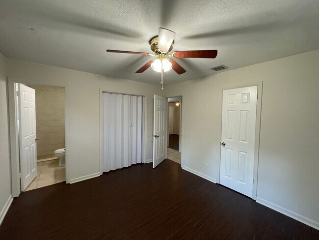 Building Photo - Charming 4 Bedroom, 3 Bathroom Home in Orl...