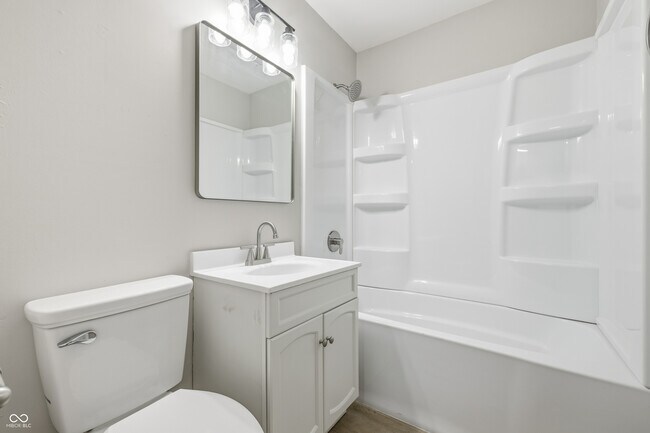 Building Photo - 2908 S Walcott St