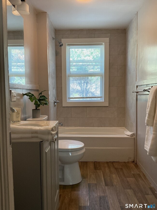 Building Photo - 8 Rodgers Pl