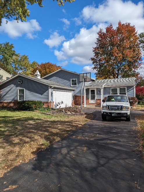 Building Photo - 3842 Farmbrook Dr