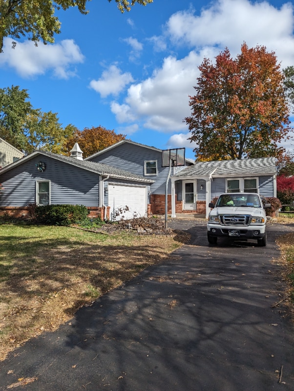 Building Photo - 3842 Farmbrook Dr