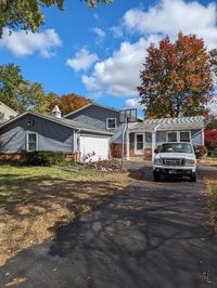 Building Photo - 3842 Farmbrook Dr