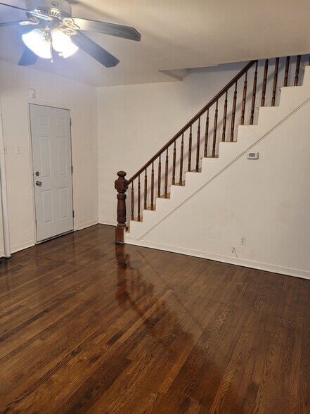 Livingroom - 76 Bedford St