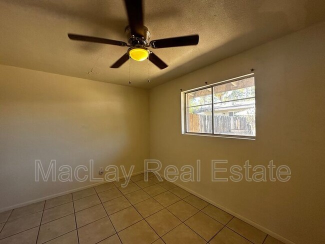 Building Photo - 7808 E Heatherbrae Ave