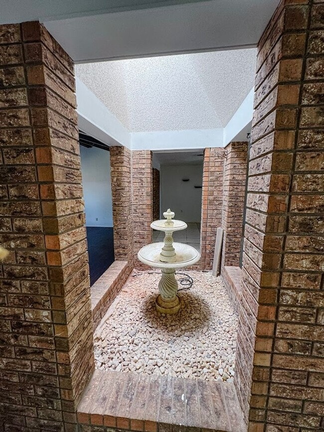 Building Photo - 3021 Del Sur