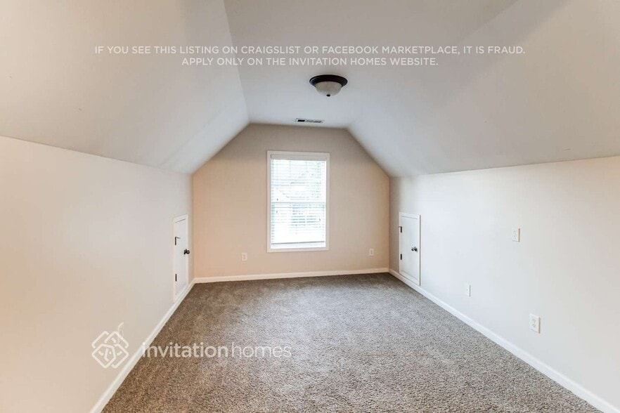 Building Photo - 625 Excalibur Ct SE