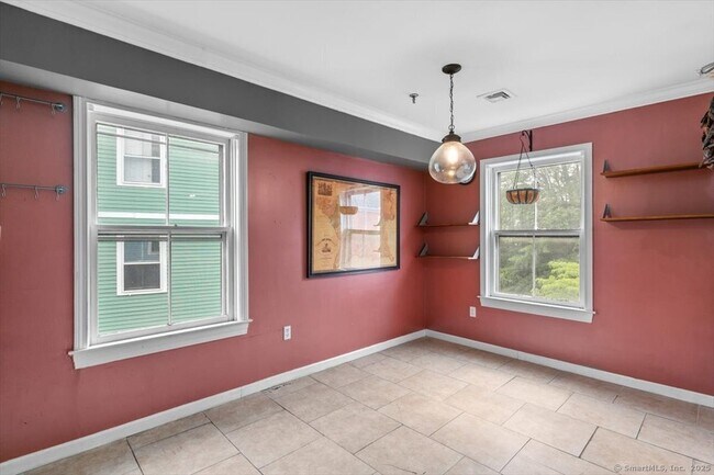 Building Photo - 677 Quinnipiac Ave