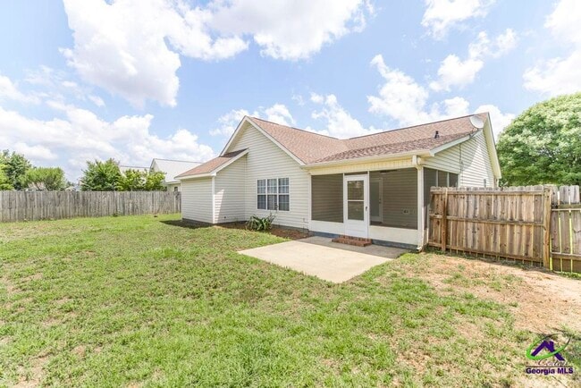Building Photo - 462 Falkirk Dr