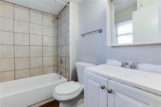 Building Photo - 315 Memory Ln