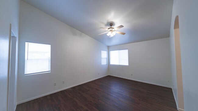 Building Photo - Beautiful Single Story Home with New Floor...