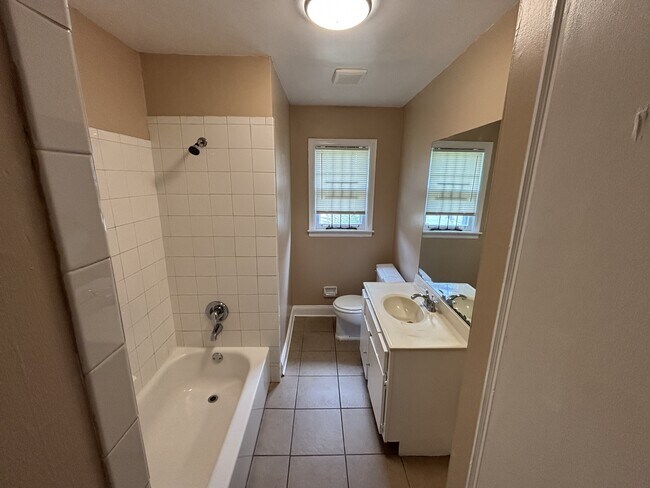 Building Photo - 1968 Gayle Ave