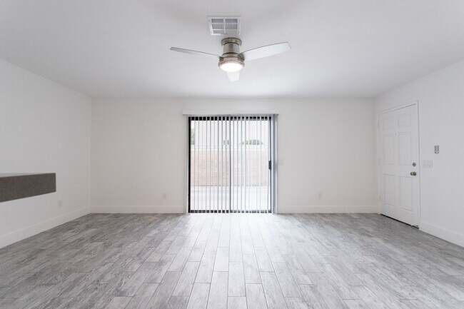 Building Photo - 32955 Canyon Vista Rd