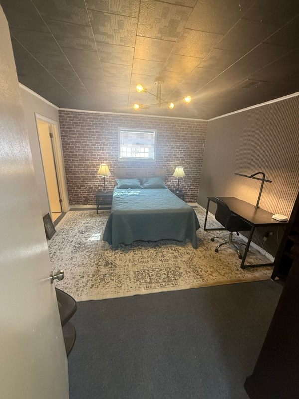 Building Photo - 215 S Grand Ave