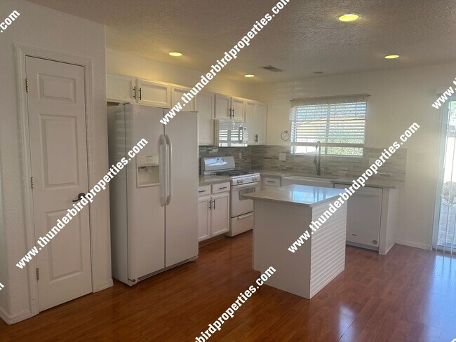 Primary Photo - $500 off first months rent!! Gated communi...