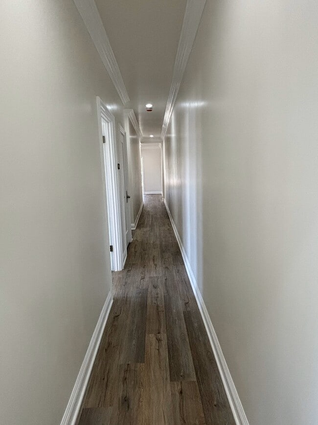 Hallway - 1248 S Rimpau Blvd