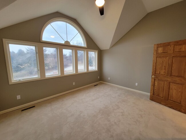 Building Photo - Upscale and Spacious Cedar Falls House for...